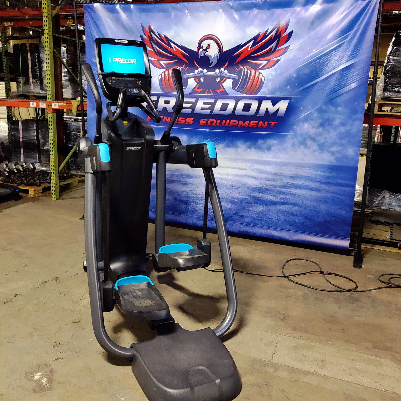 Precor AMT 885 with Open Stride w/P82 Console