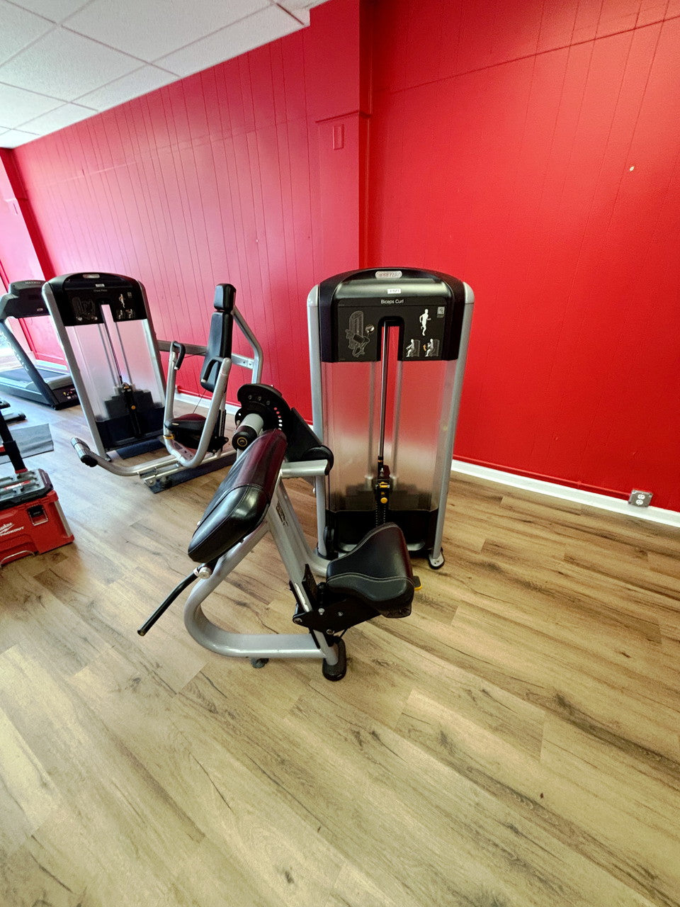 Precor Bicep Curl Machine Discovery Model