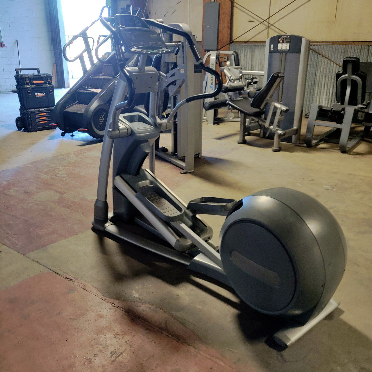Precor EFX 546i V3 Elliptical Cross-Trainer