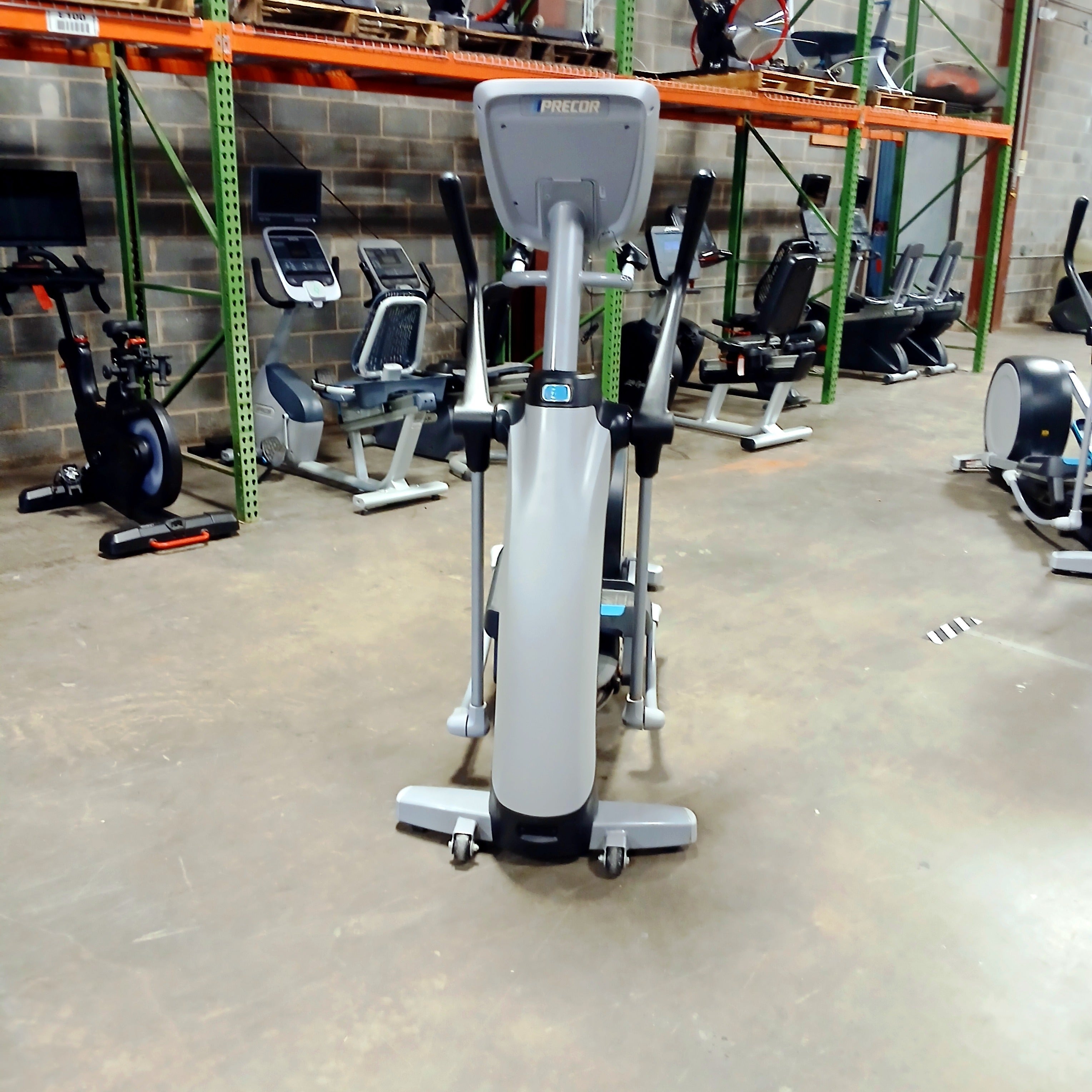 Precor EFX 800-18 Elliptical w/ P30 Console