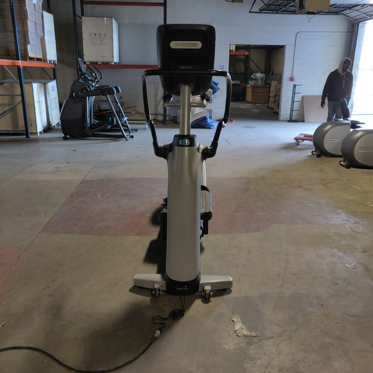 Precor EFX 800-18 Lower Body Elliptical w/ P82 Console