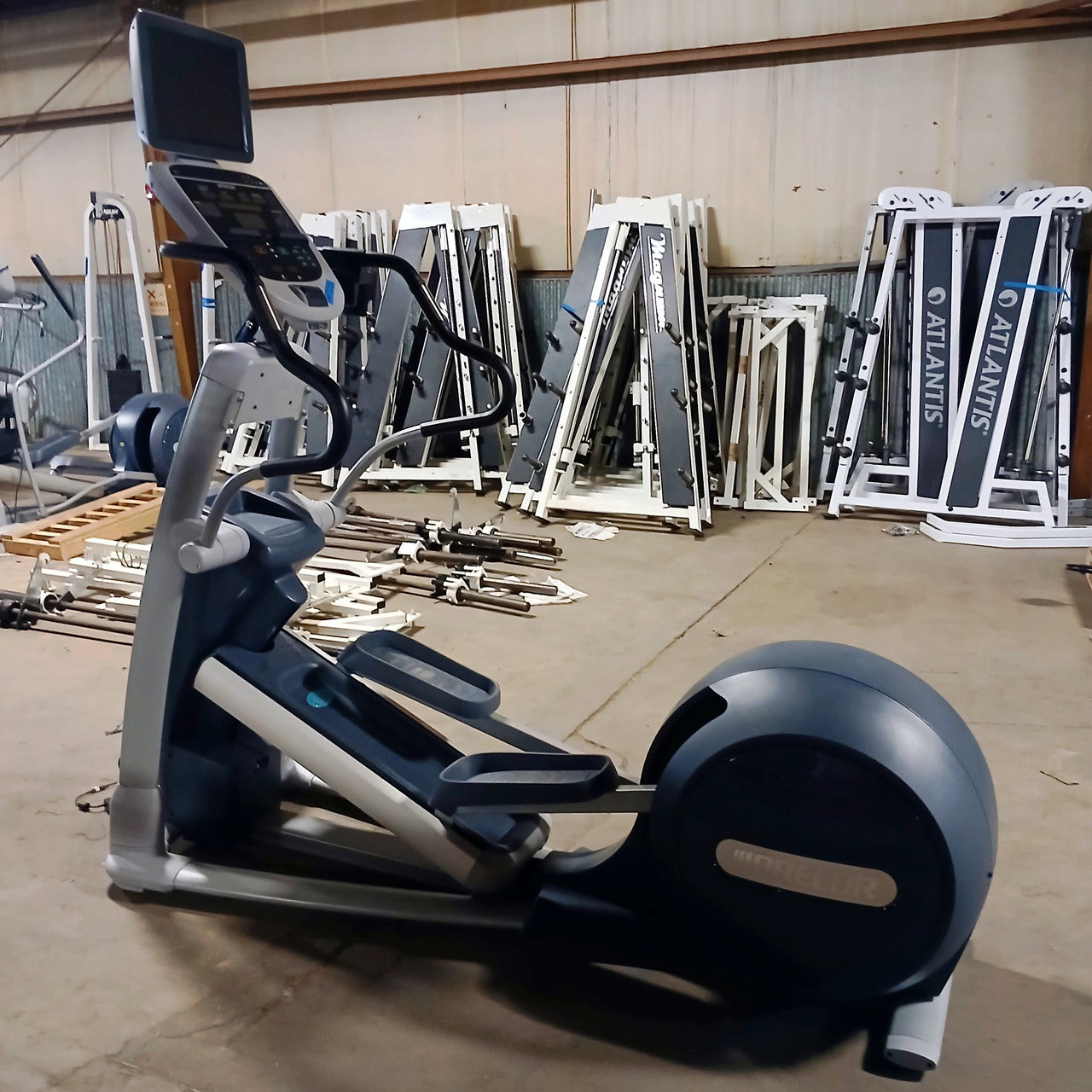 Precor EFX 833 Elliptical Crosstrainer w/ p30 Console
