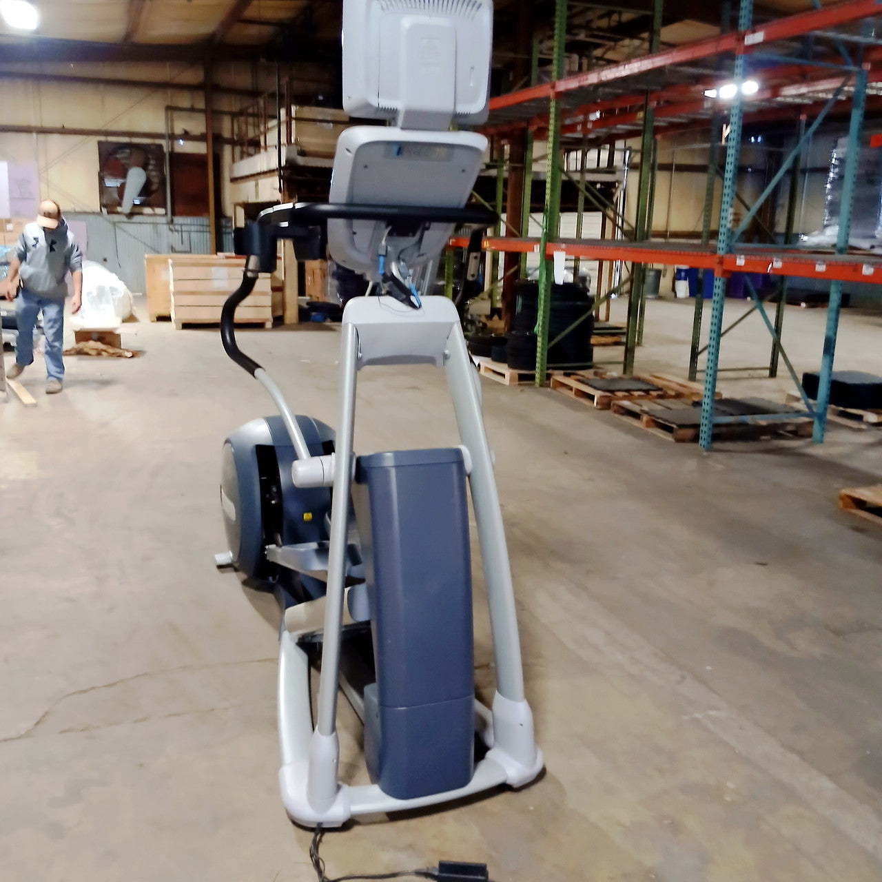 Precor EFX 833 Elliptical Crosstrainer w/ p30 Console