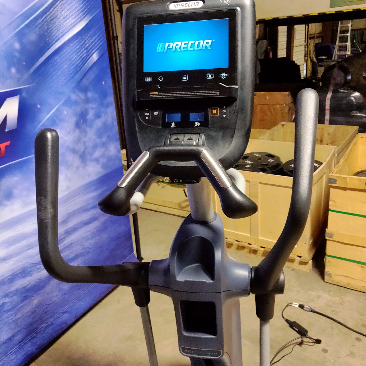 Precor EFX 865 Elliptical w/Converging Crossramp + p62 Console