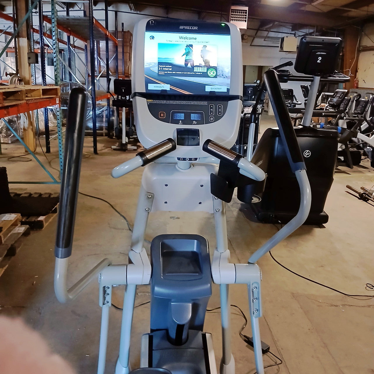 Precor EFX 885 Elliptical Crosstrainer w/ p80 Console