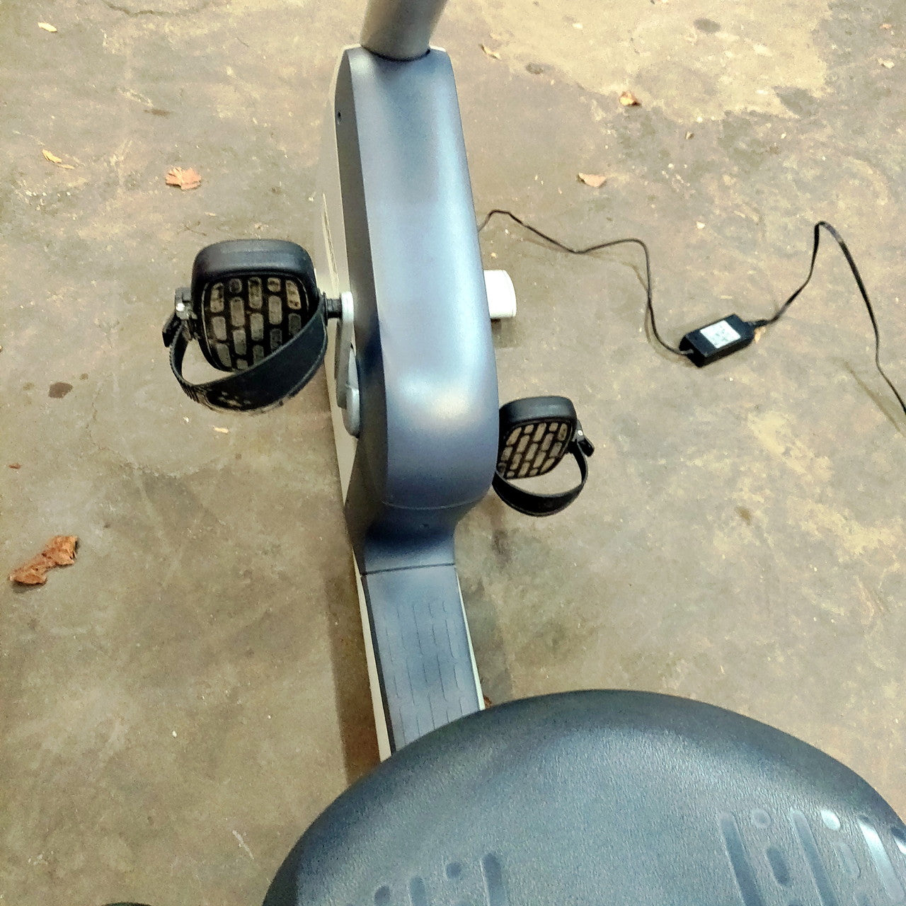 Precor RBK 885 Recumbent Bike w/ P80 Console