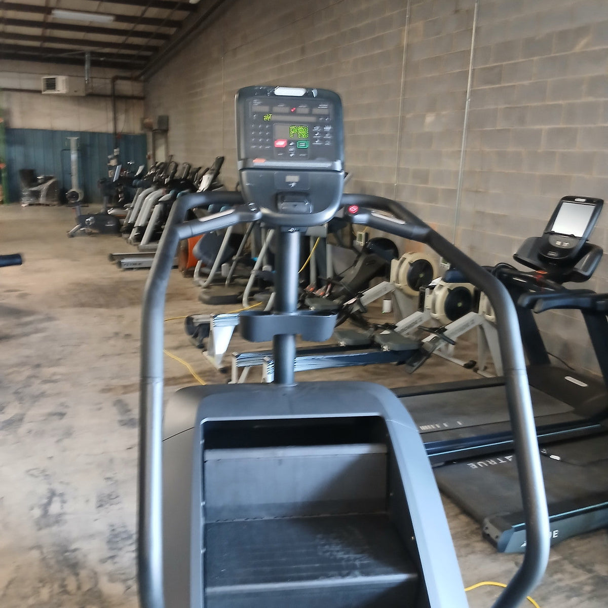 Precor SCL835 StairClimber