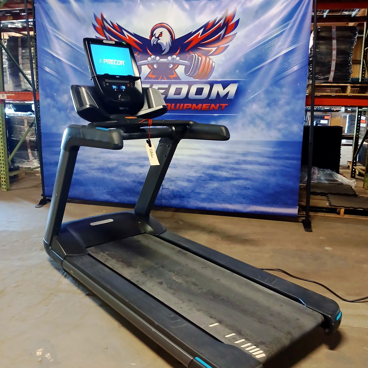 Precor TRM 681 Treadmill w/ p82 Console