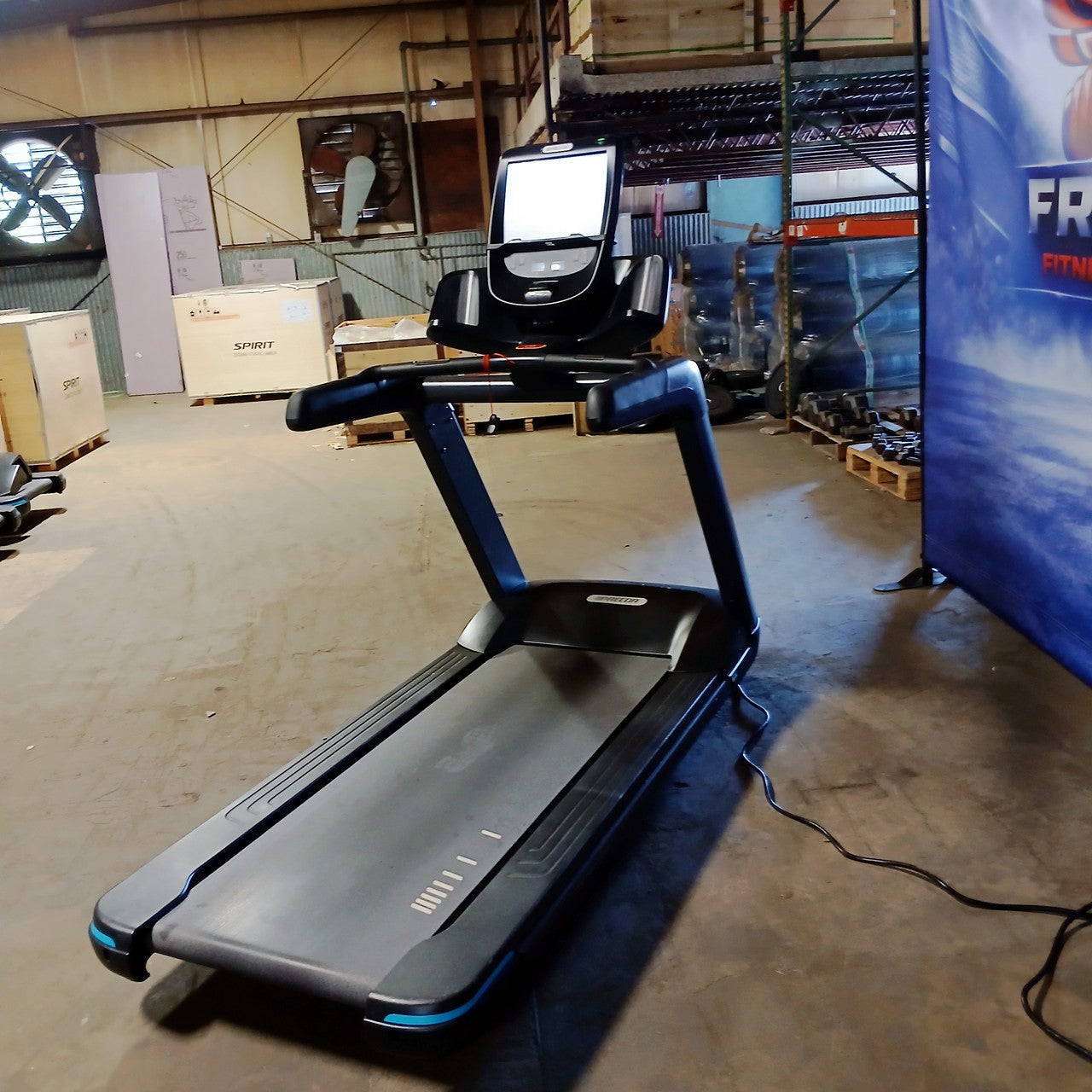 Precor TRM 681 Treadmill w/ p82 Console