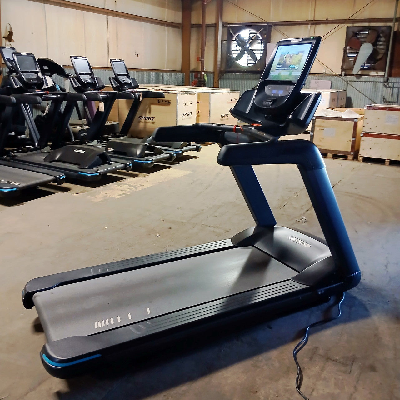 Precor TRM 681 Treadmill w/ p82 Console