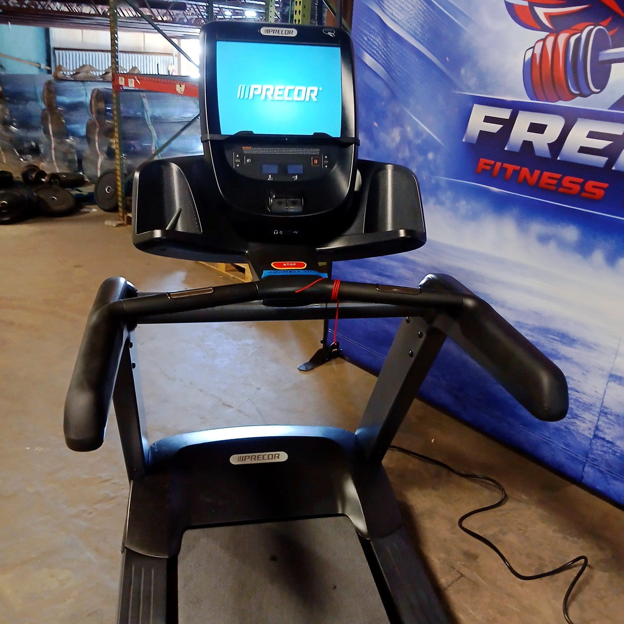 Precor TRM 681 Treadmill w/ p82 Console