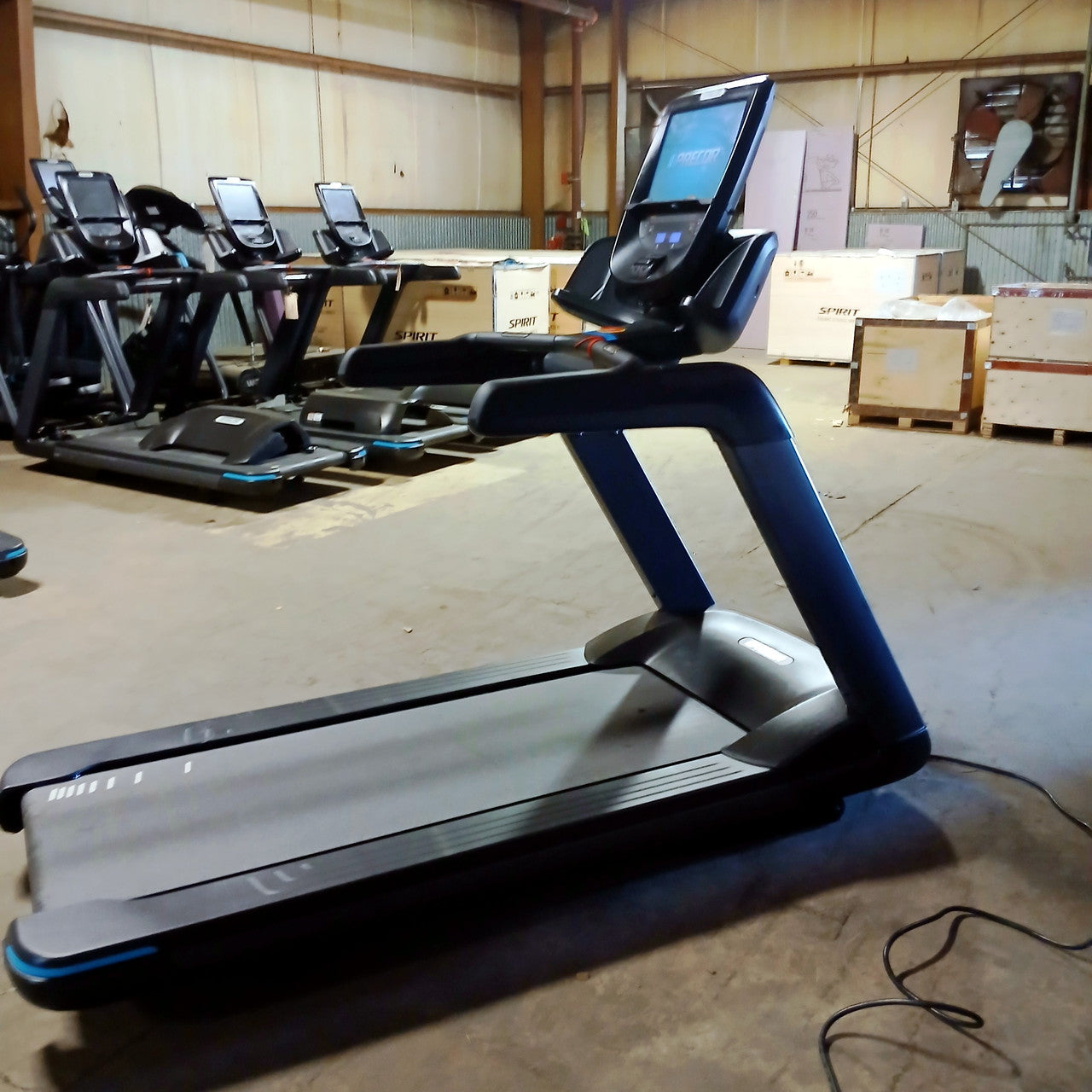 Precor TRM 681 Treadmill w/ p82 Console