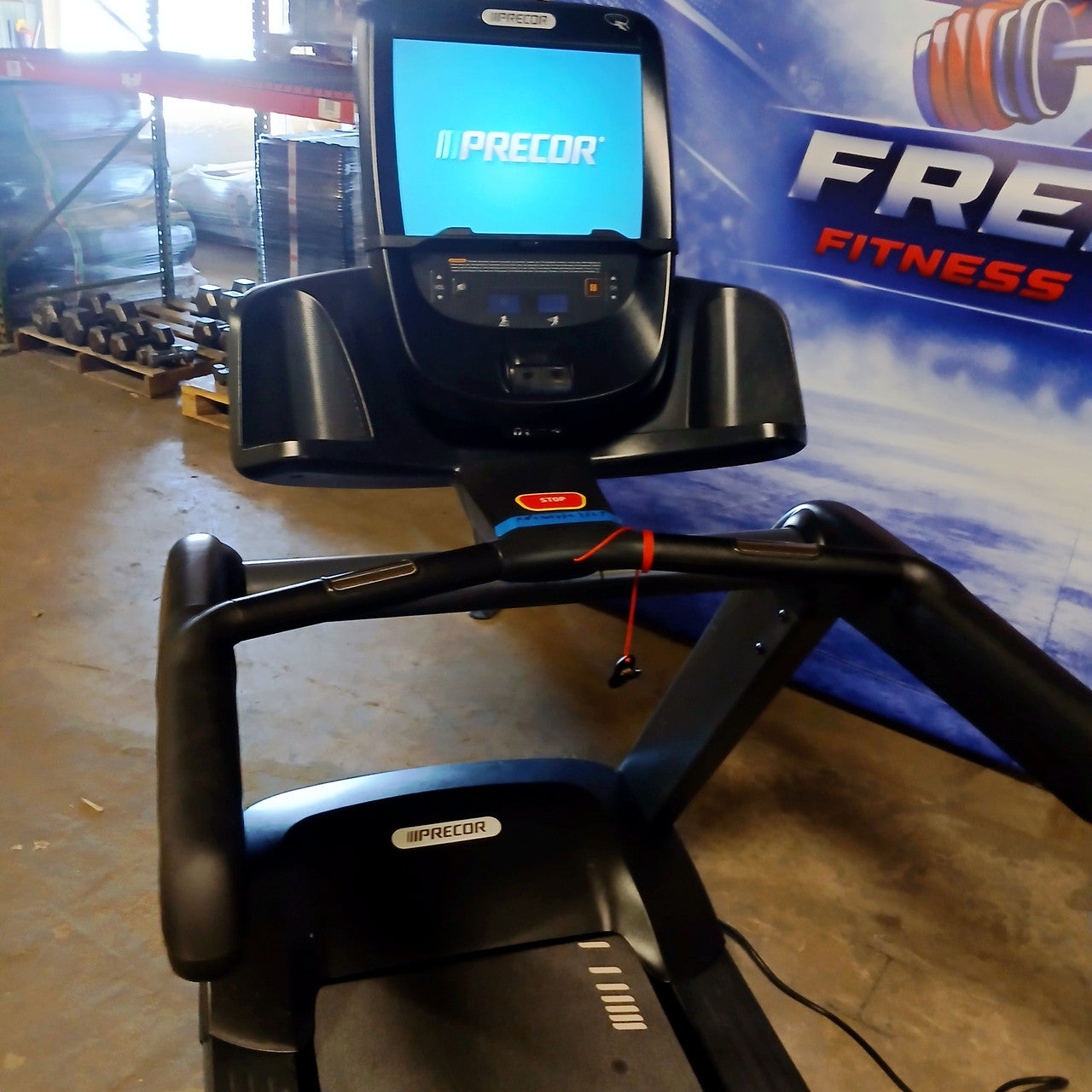 Precor TRM 681 Treadmill w/ p82 Console