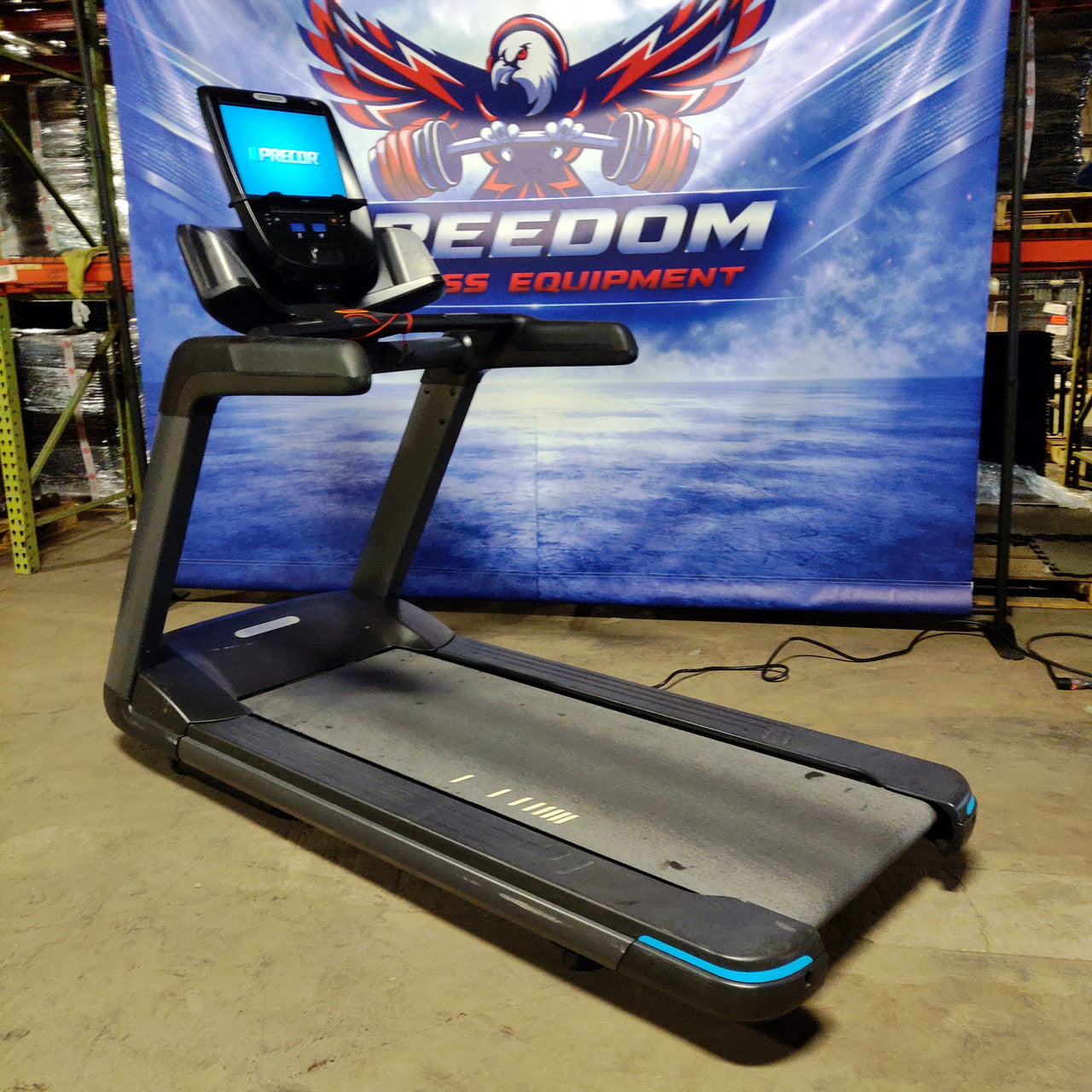 Precor TRM 681 Treadmill w/ p82 Console