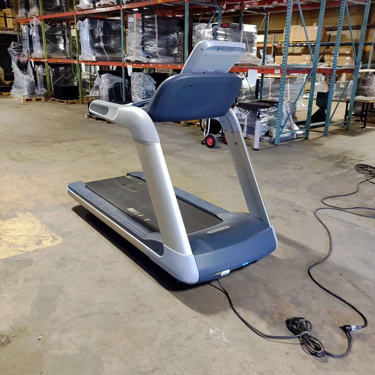 Precor TRM 811 V2 Treadmill w/P10 Console