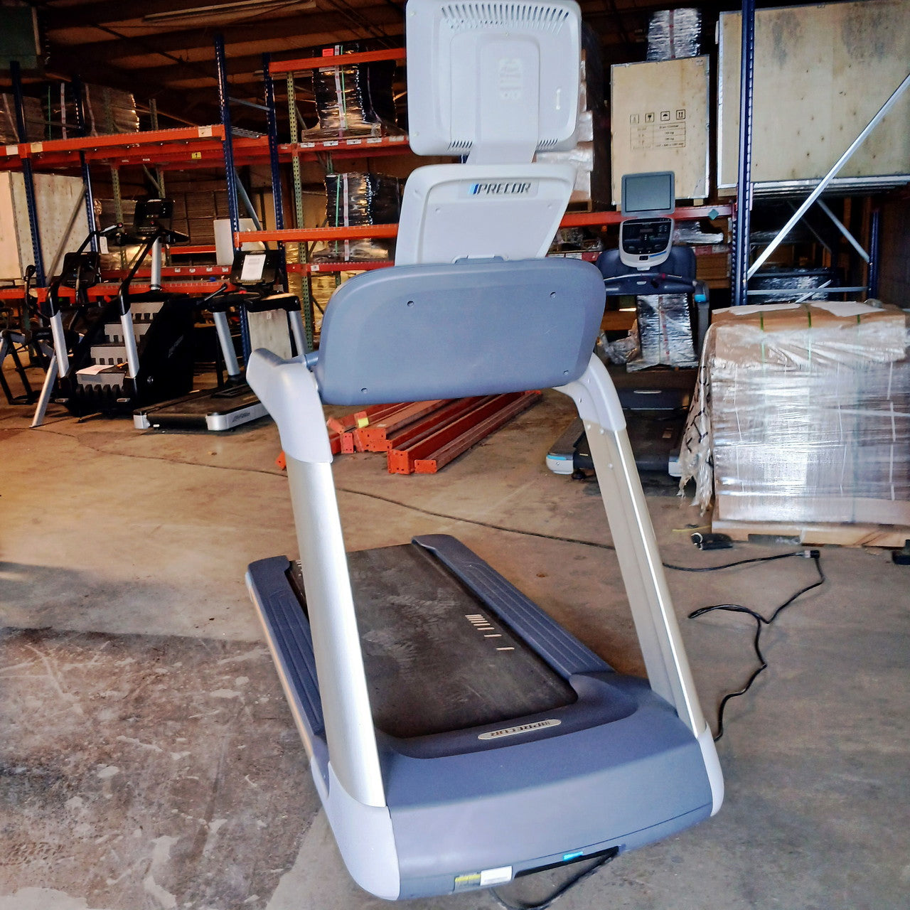 Precor TRM 811 V2 Treadmill w/P10 Console