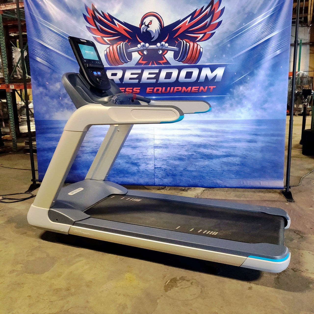 Precor TRM 865 Treadmill w/ P62 Console