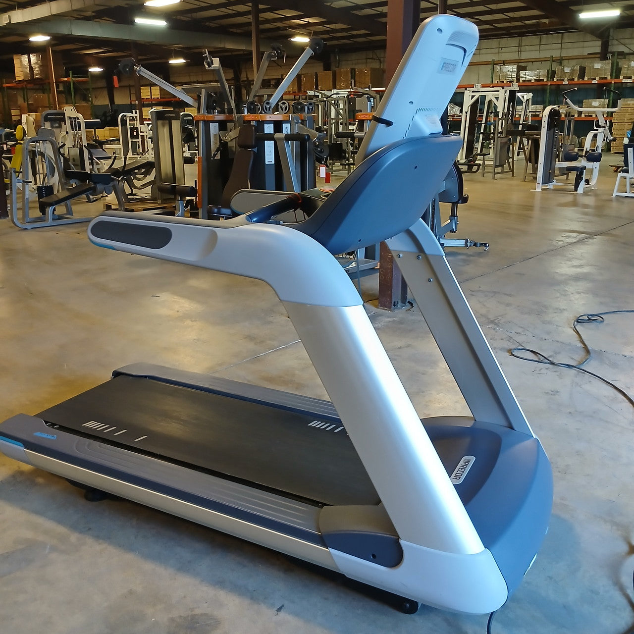 Precor TRM 885 Treadmill w/P80 Console