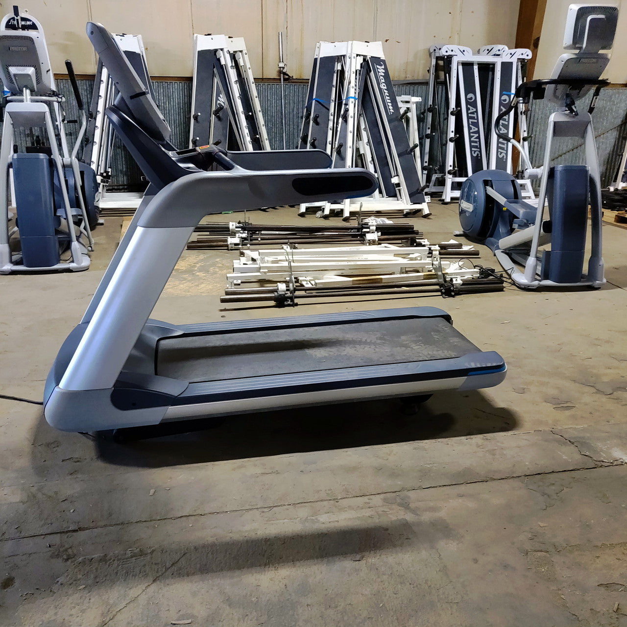 Precor TRM 885 Treadmill w/P80 Console
