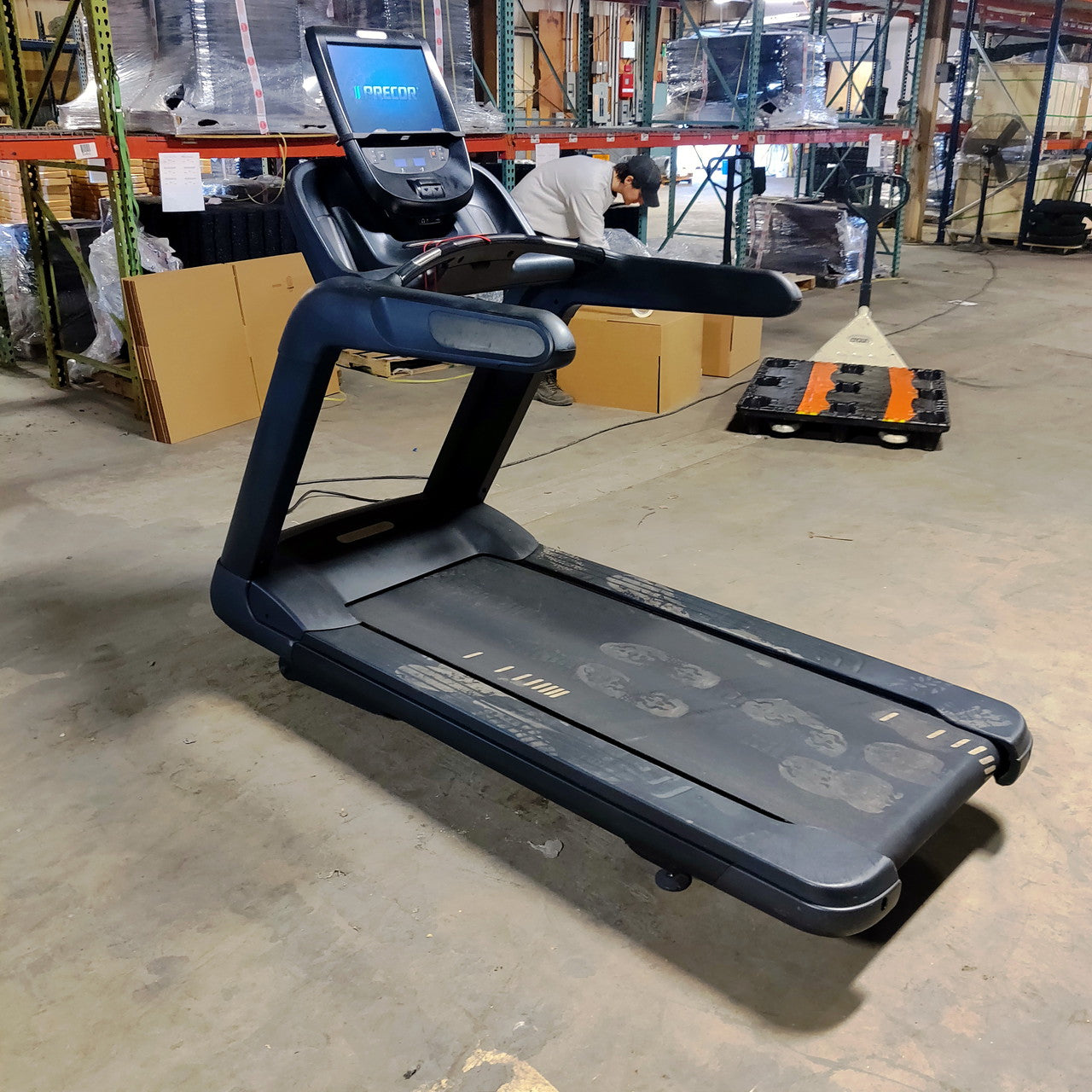 Precor TRM 885 Treadmill w/P82 Console