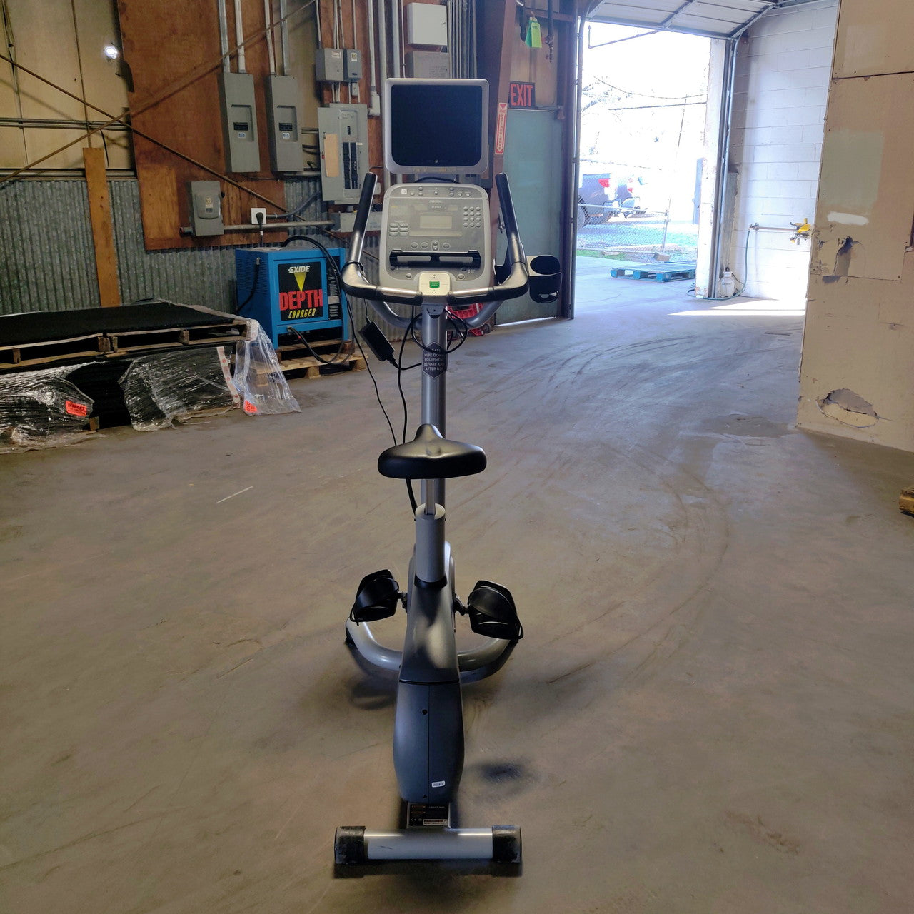 Precor Upright Exercise Bike 846i Commercial Grade