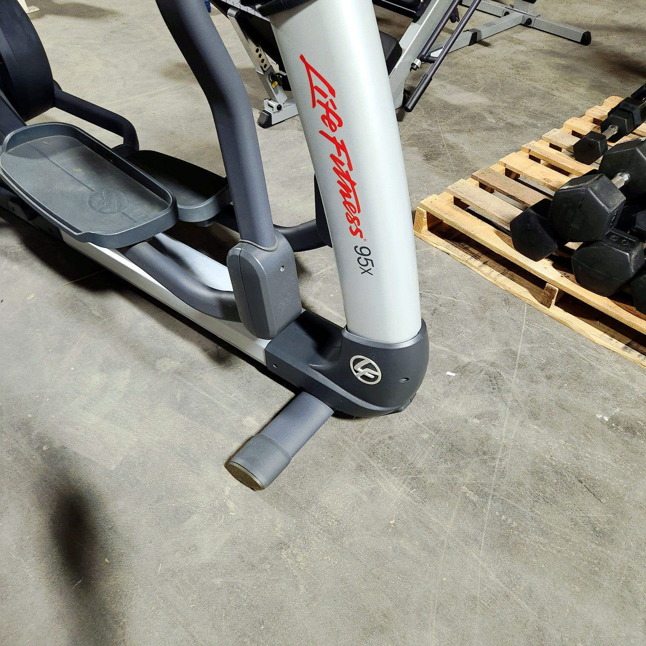 Life Fitness 95X Elliptical with Engage Console