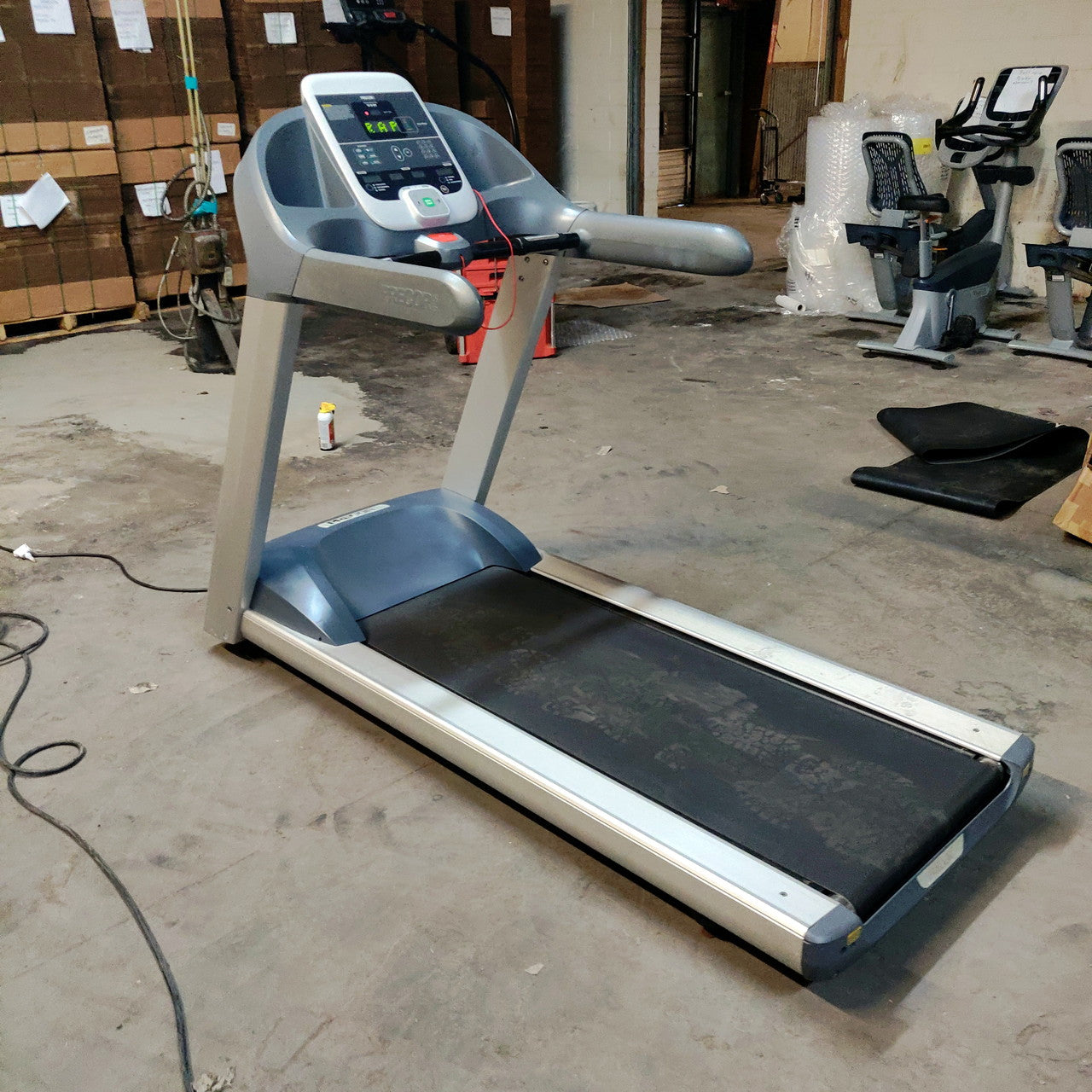 Refurbished Precor Treadmill 932i Commercial Grade