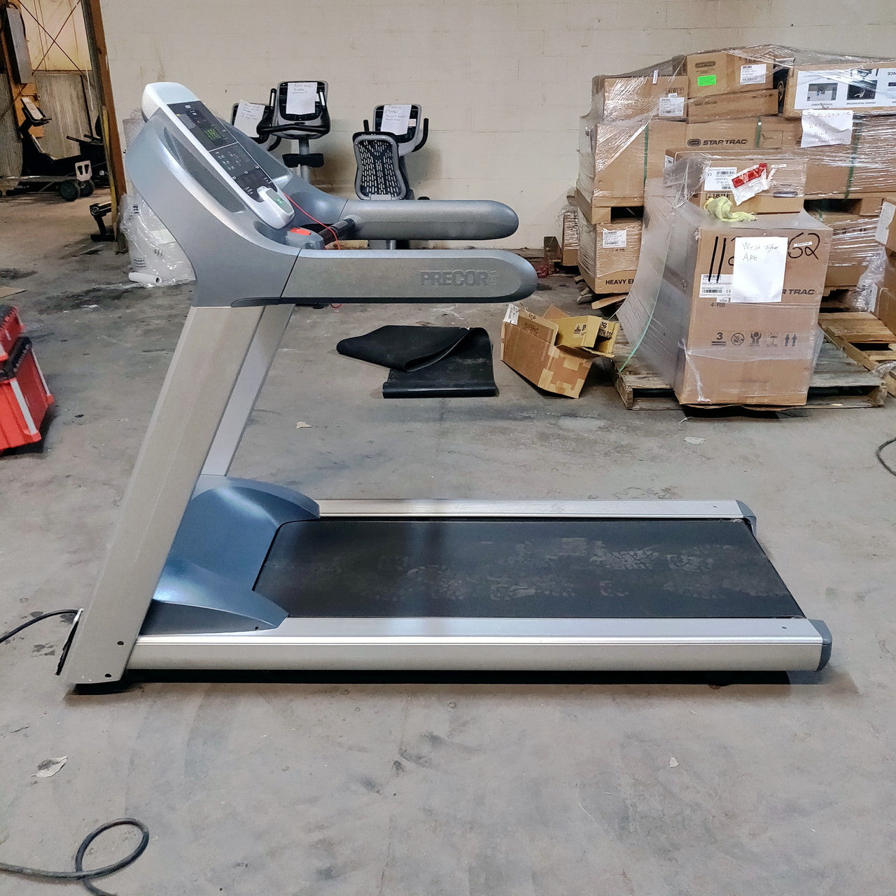 Refurbished Precor Treadmill 932i Commercial Grade