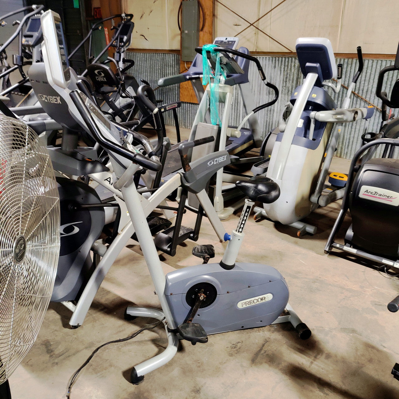 precor stationary bicycles Precor Upright Exercise Bike 846i Commercial Grade