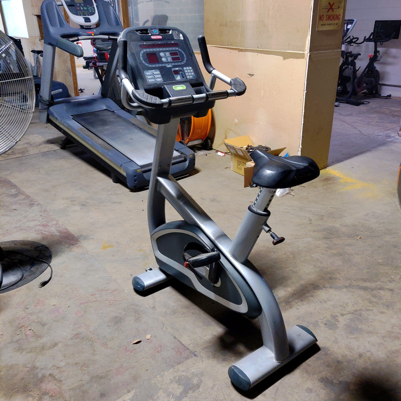 electric bicycle gym REFURBISHED Star Trac E-UBE Upright Exercise Bike