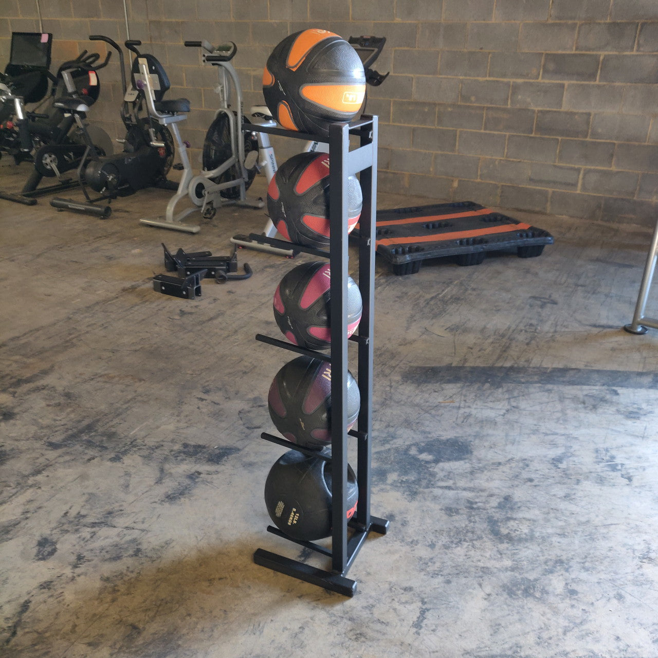 SPRI Medicine Ball Set with Storage