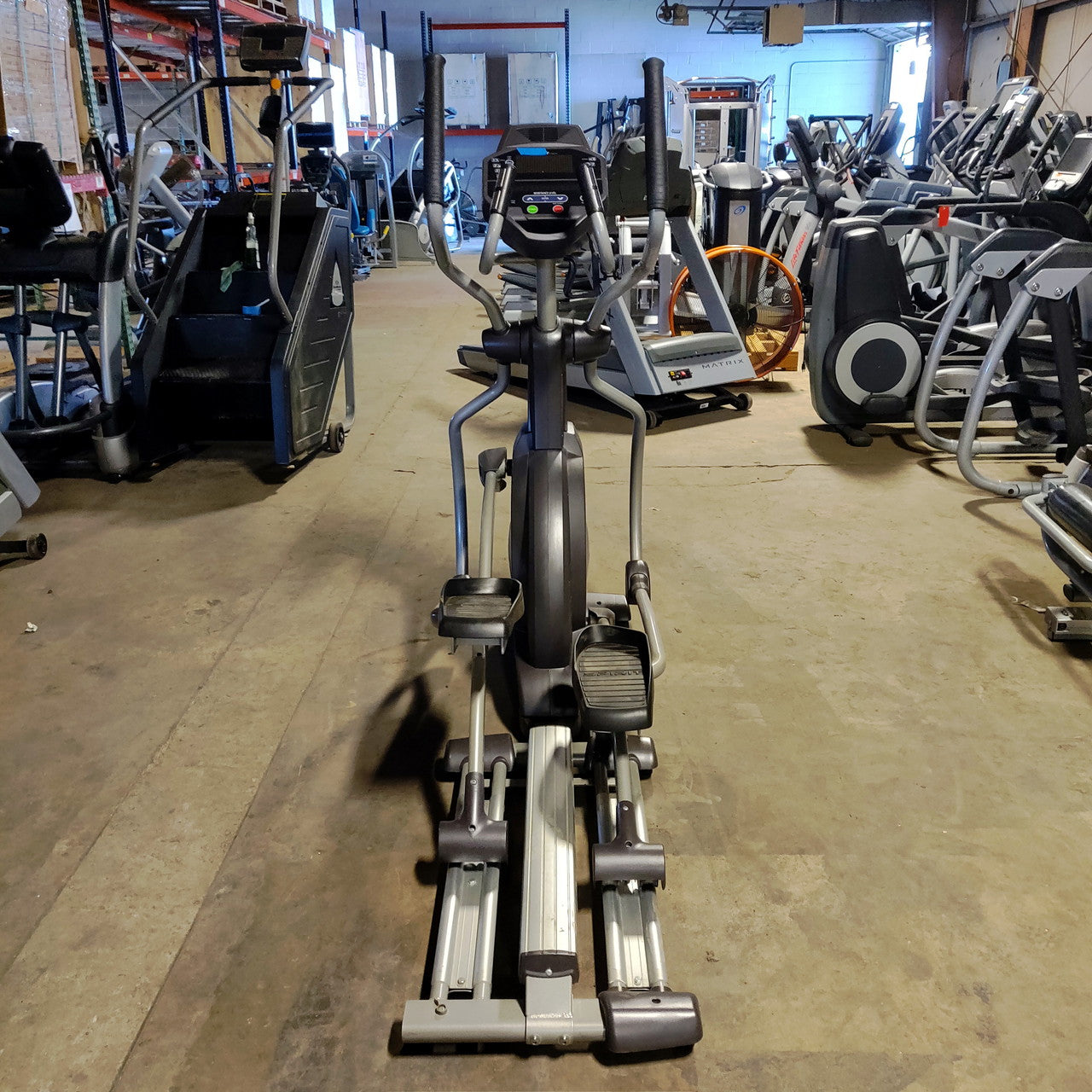 Spirit Fitness CE800 Elliptical
