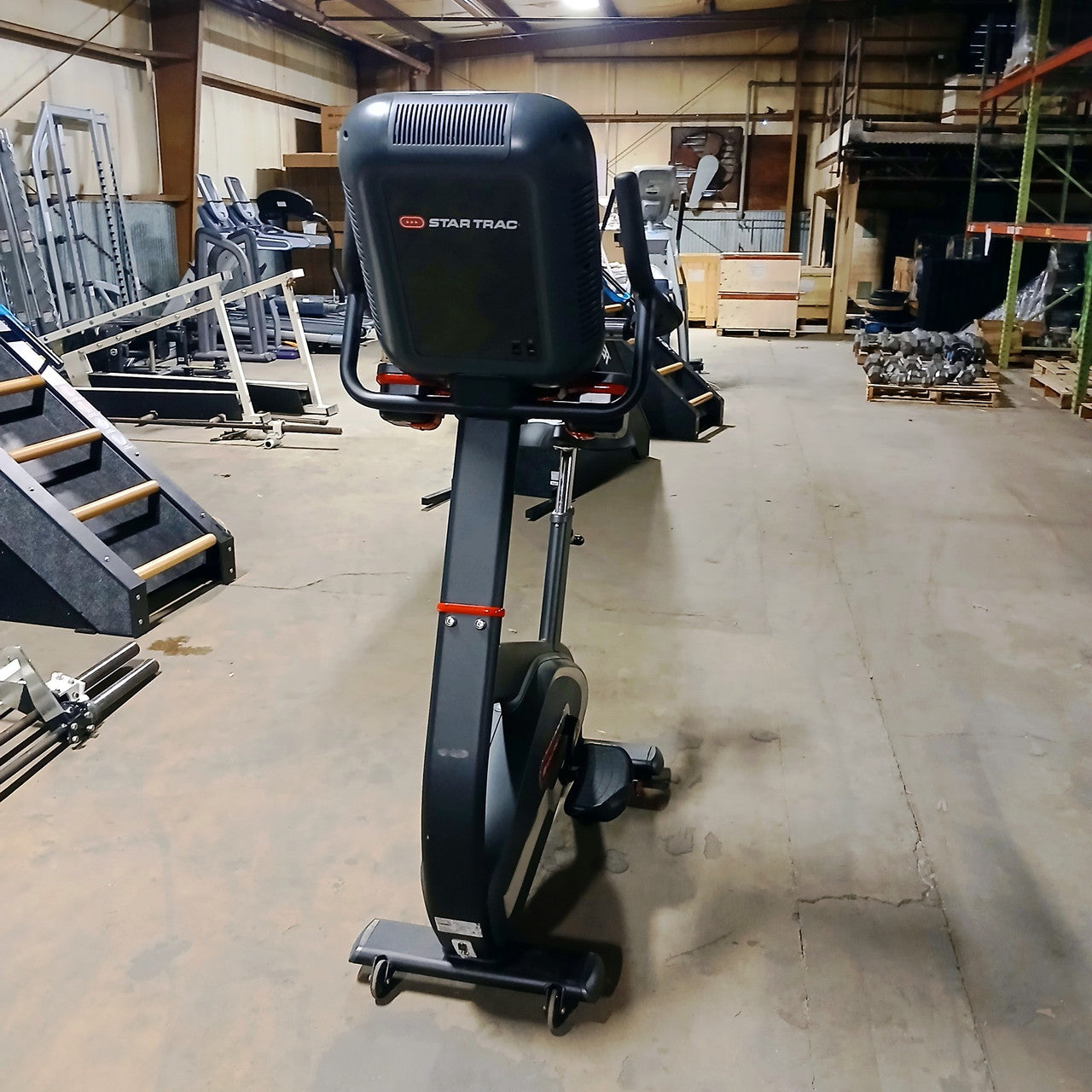 Star Trac 8UB Upright Bike with LCD Console