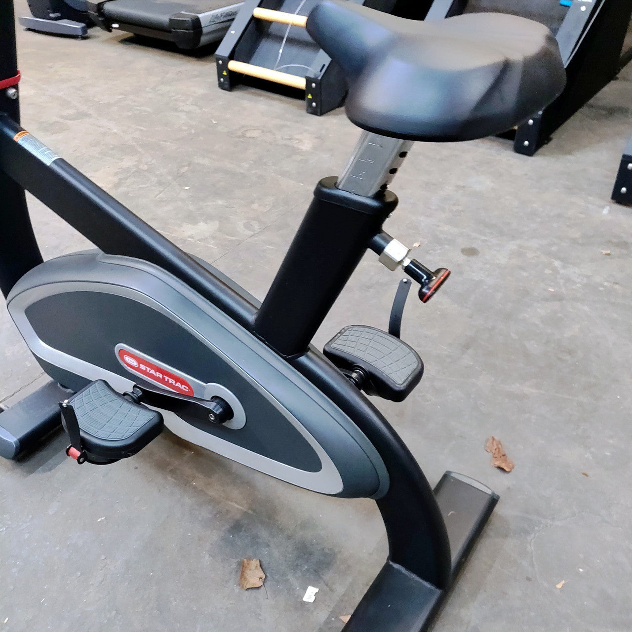Star Trac 8UB Upright Bike with LCD Console