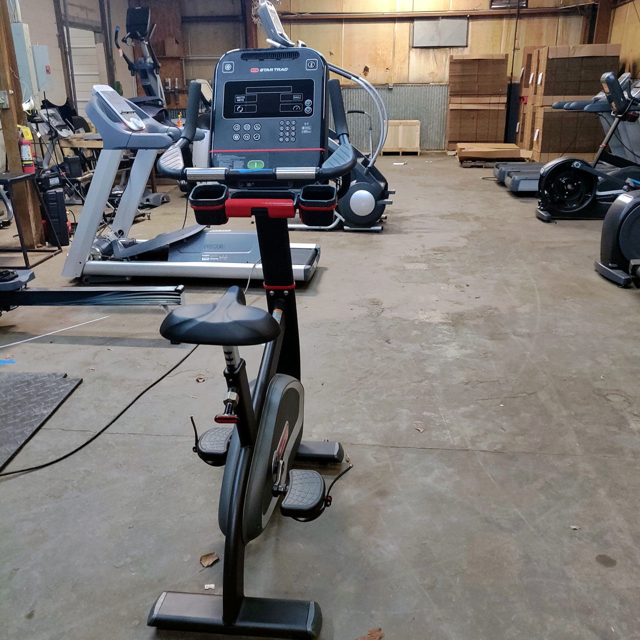 Star Trac 8UB Upright Bike with LCD Console