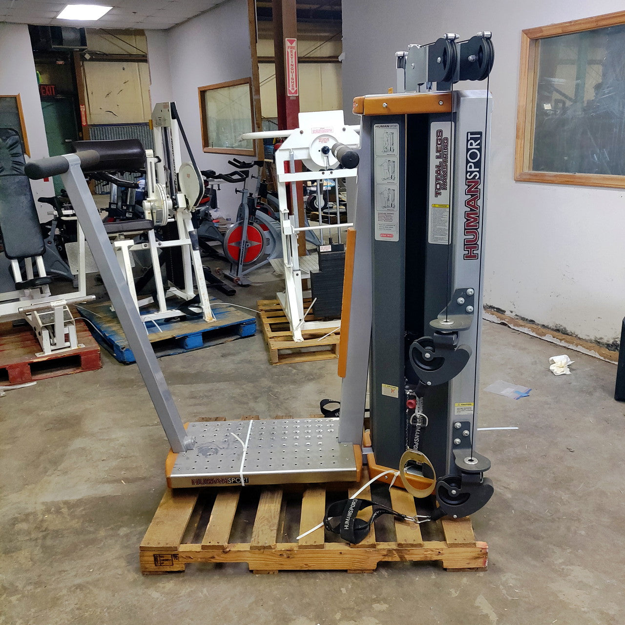 Star Trac Humansport Total Legs