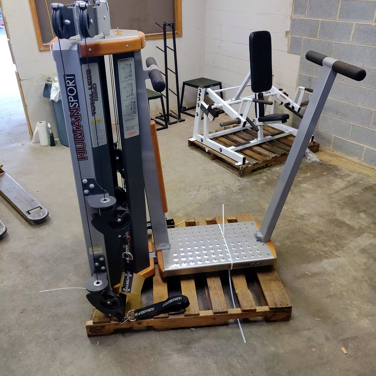 Star Trac Humansport Total Legs