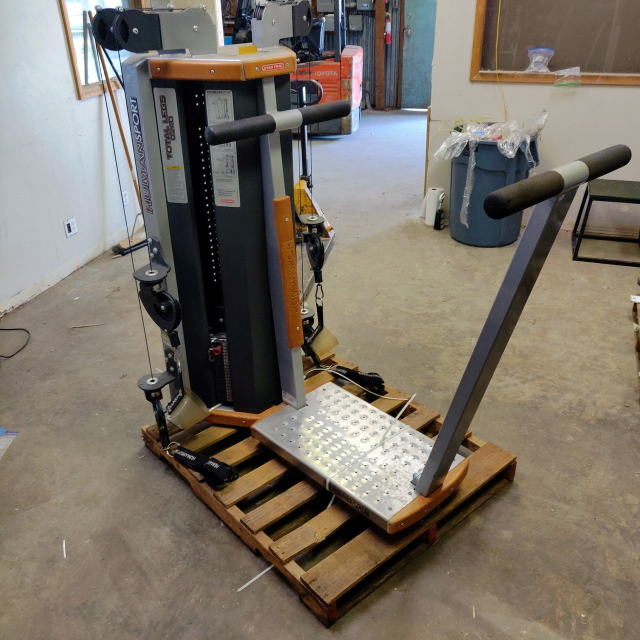 Star Trac Humansport Total Legs