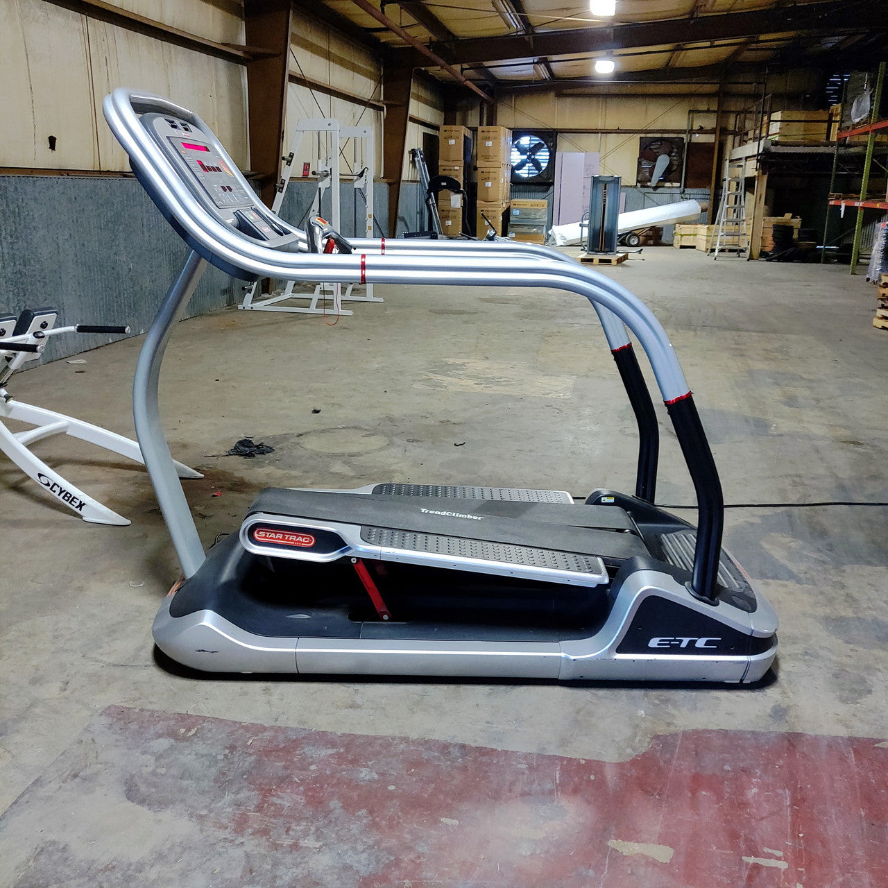 StarTrac E-TC TreadClimber