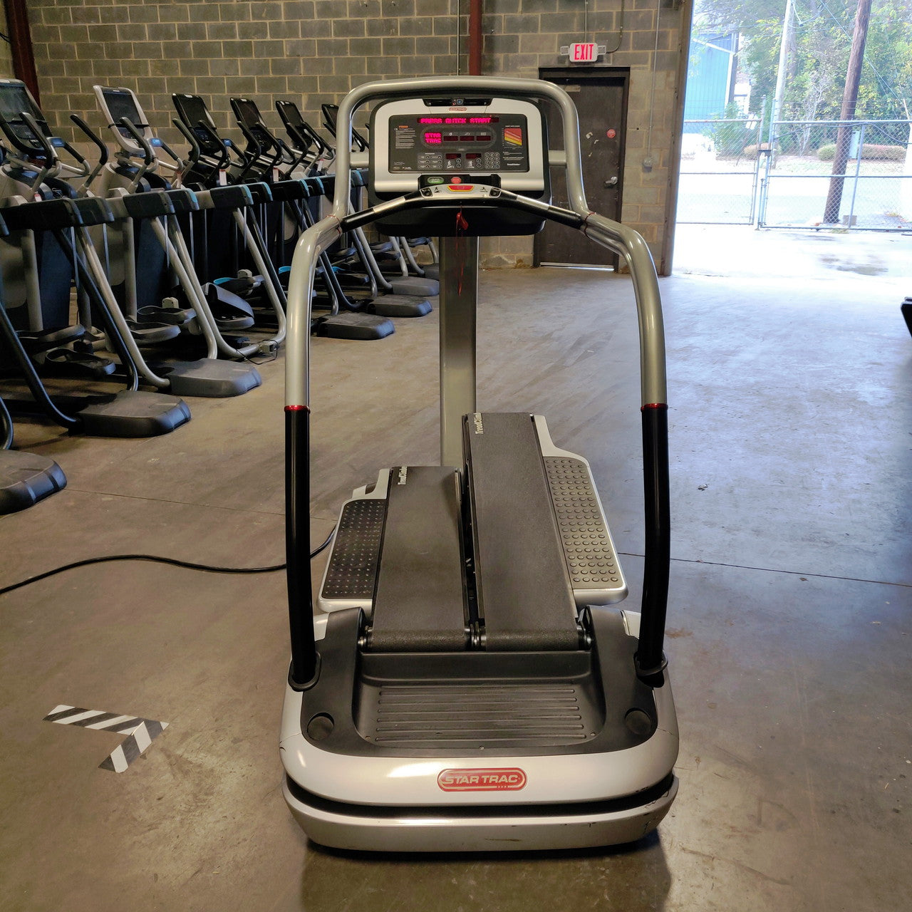 StarTrac E-TC TreadClimber