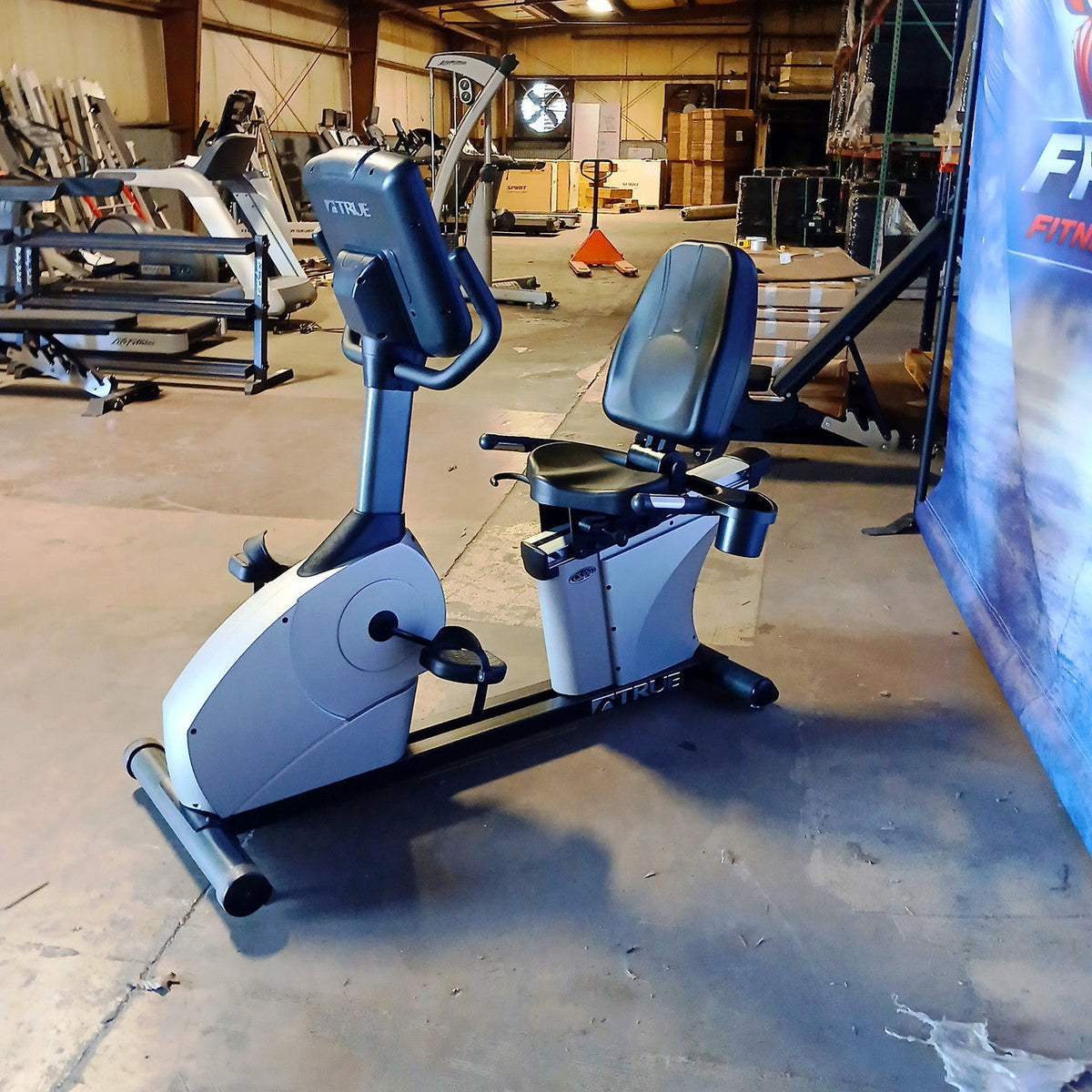 TRUE CS400 Recumbent Bike w/ Escalate 9 Console