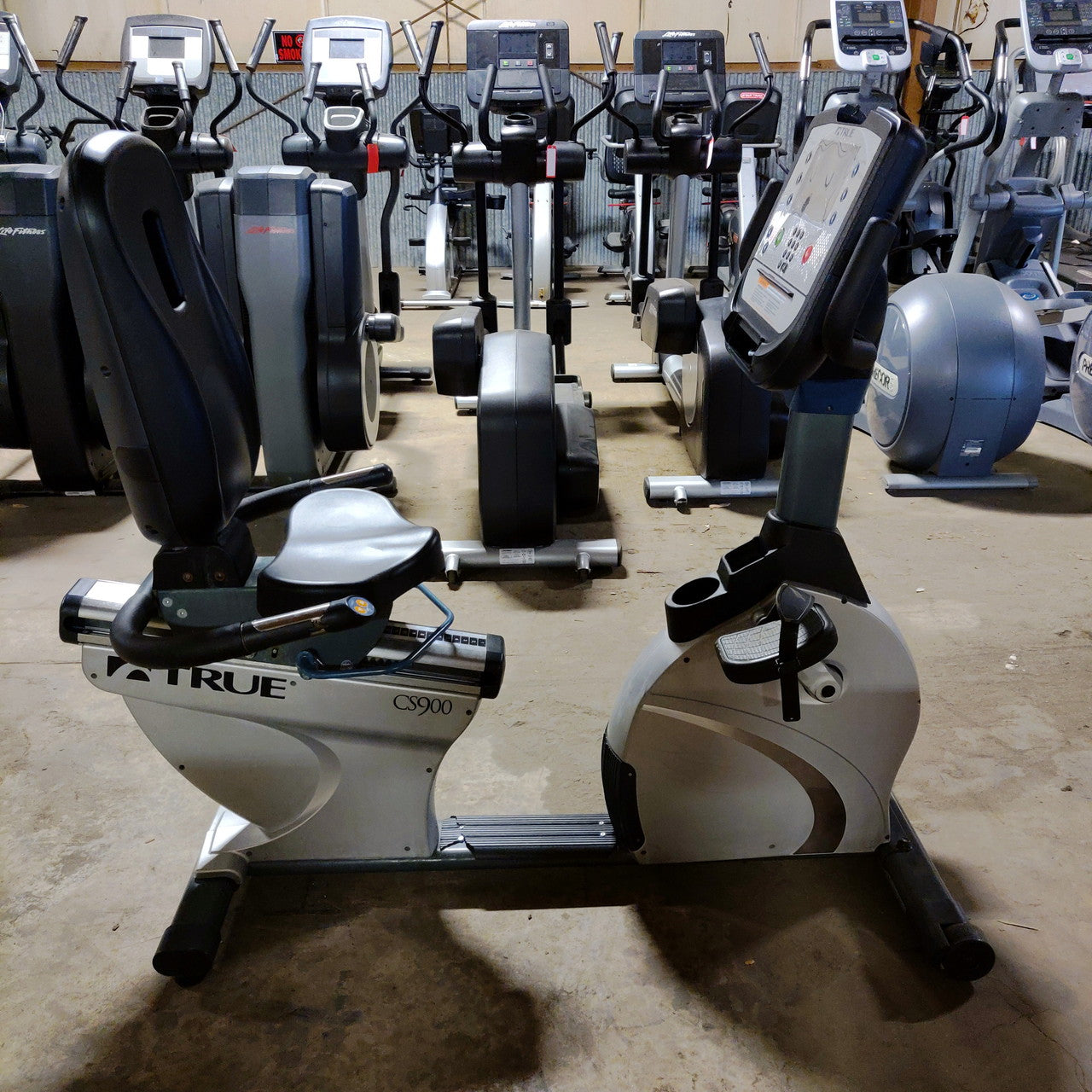 TRUE CS900 Recumbent Bike