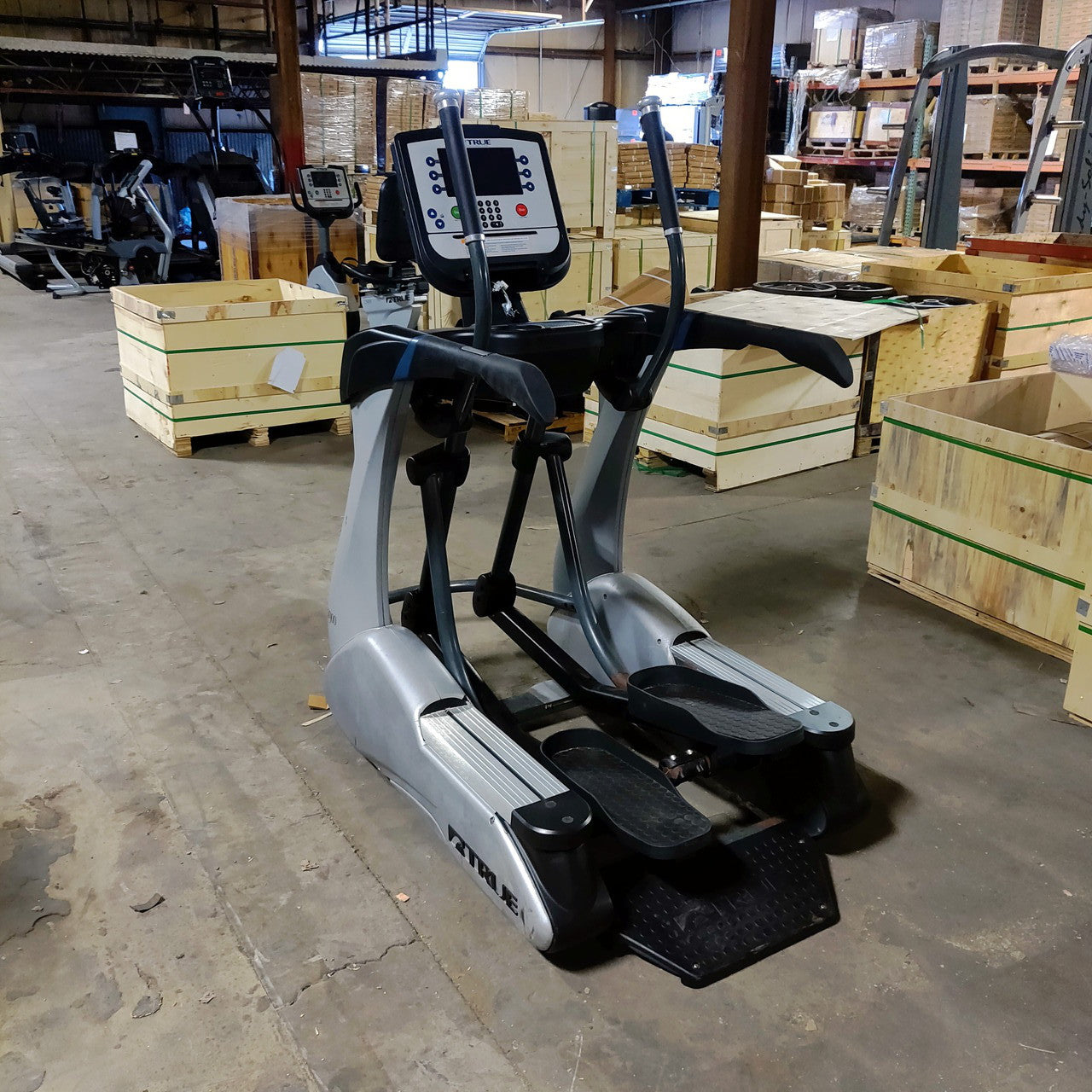 TRUE Elliptical CS900 Commercial Grade Crosstrainer