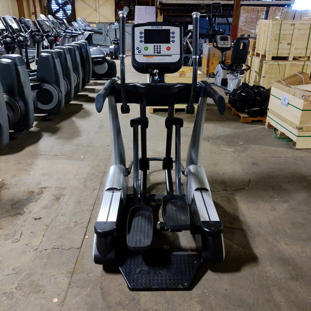 TRUE Elliptical CS900 Commercial Grade Crosstrainer