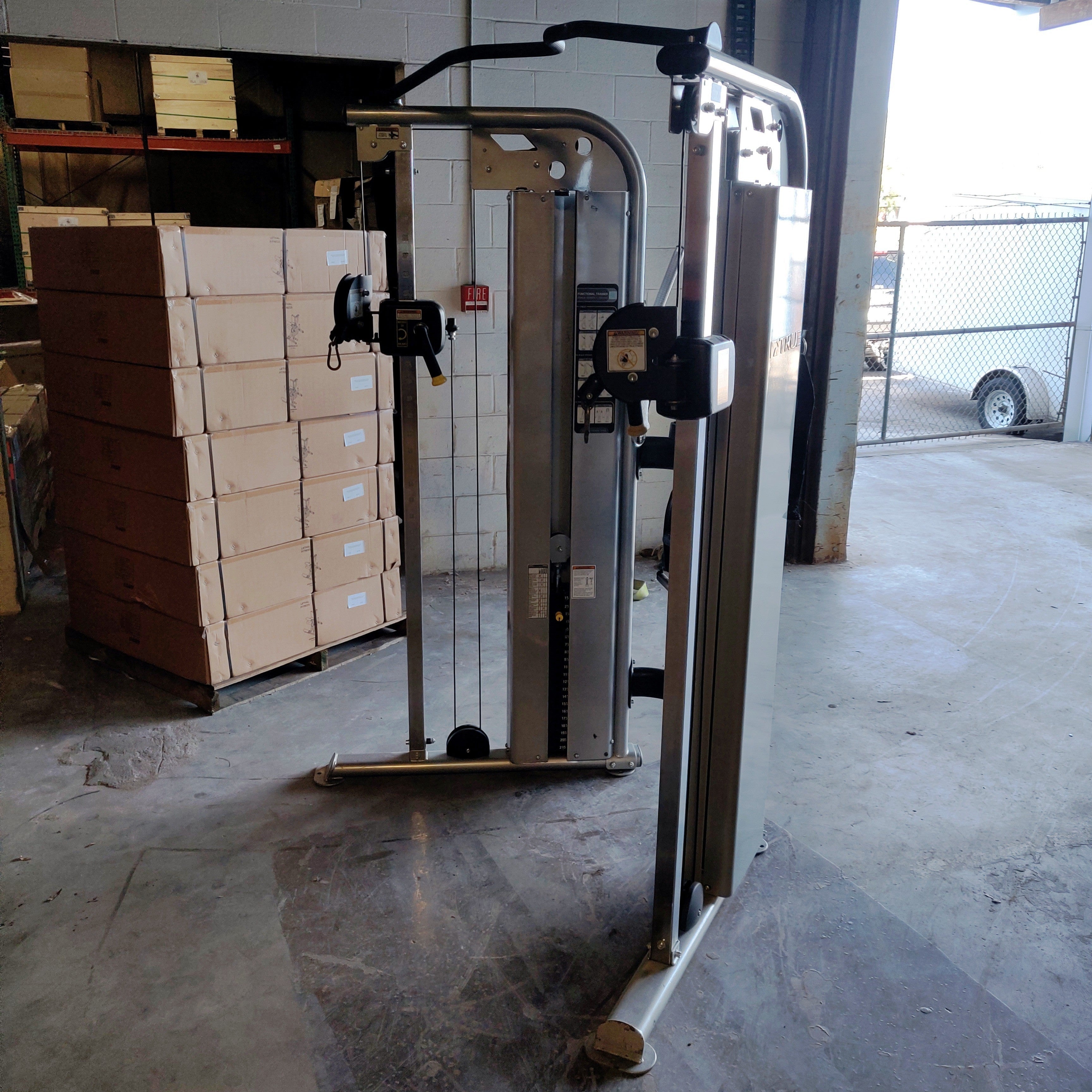 TRUE Fitness Functional Trainer SM-1000 Model with Attachments