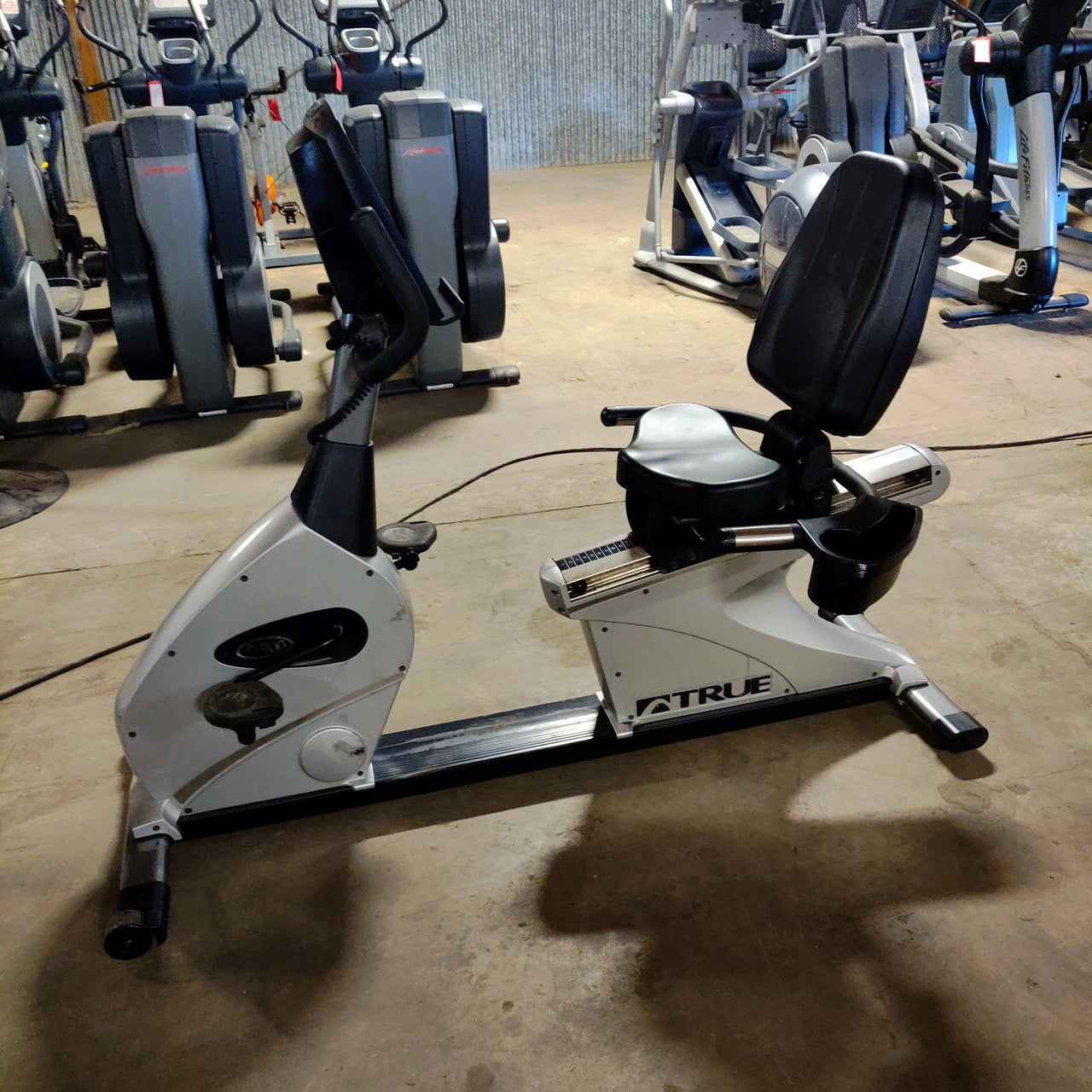TRUE Recumbent Bike PS900