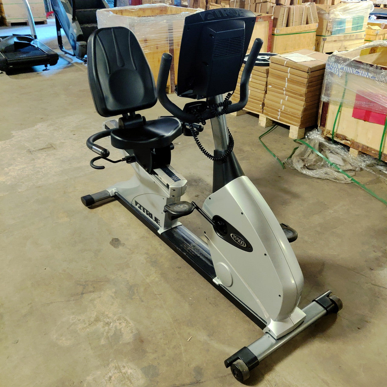 TRUE Recumbent Bike PS900
