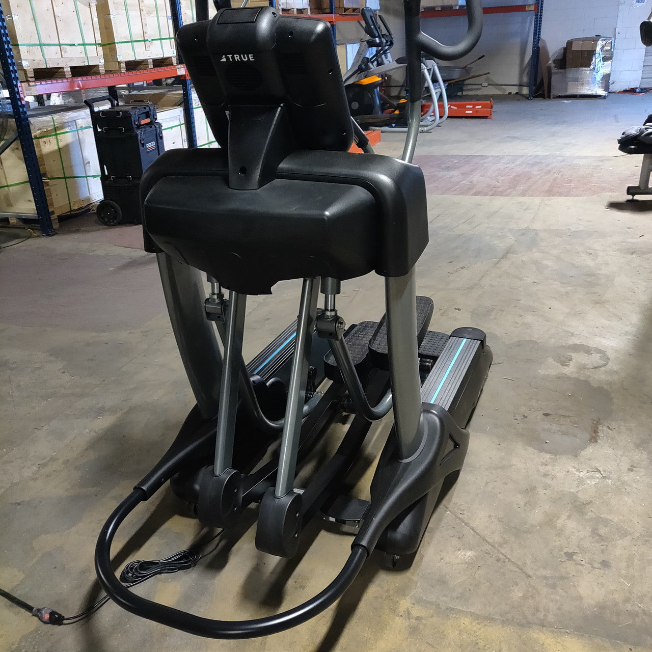 TRUE XS1000-19 Elliptical with Envision 16" Console