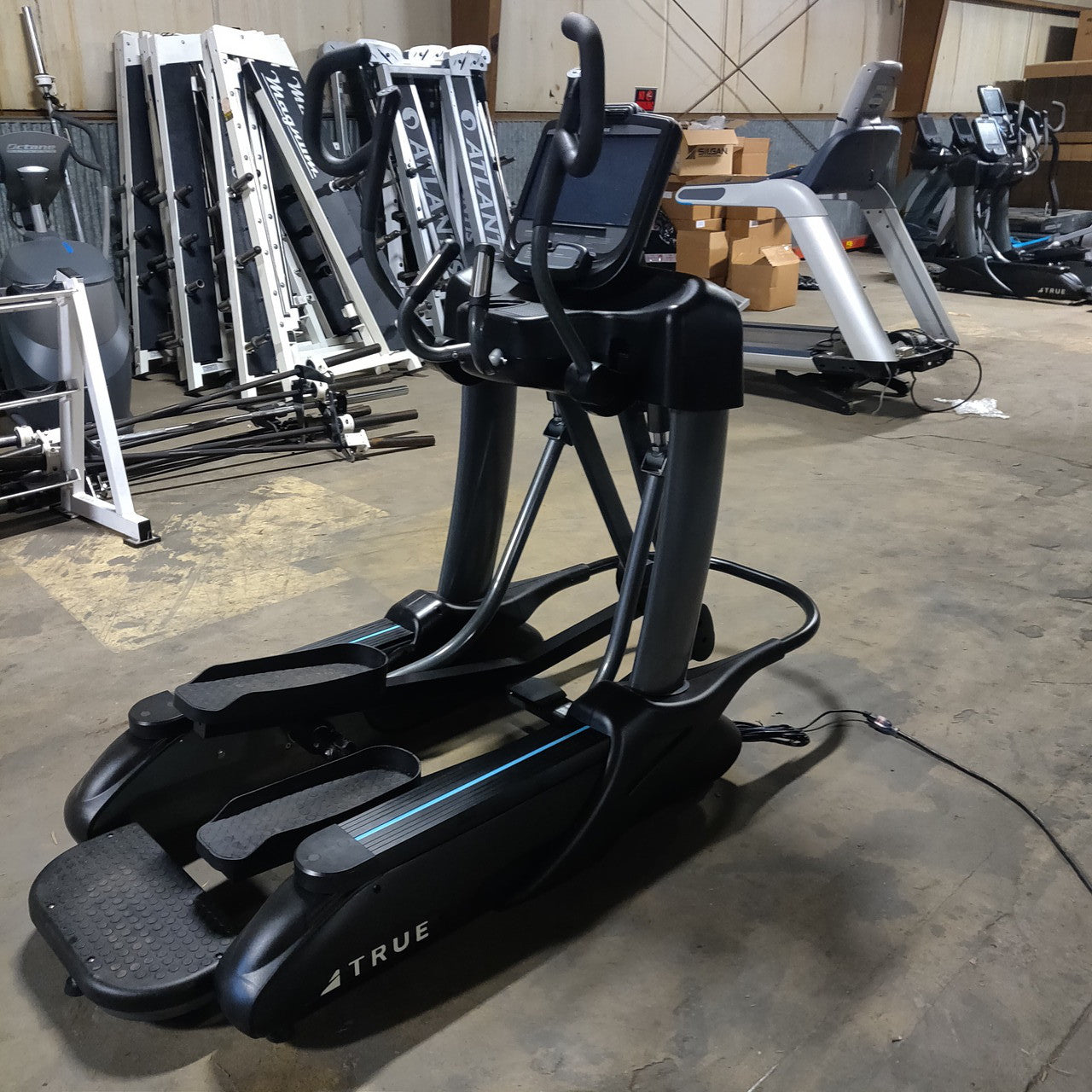 TRUE XS1000-19 Elliptical with Envision 16" Console
