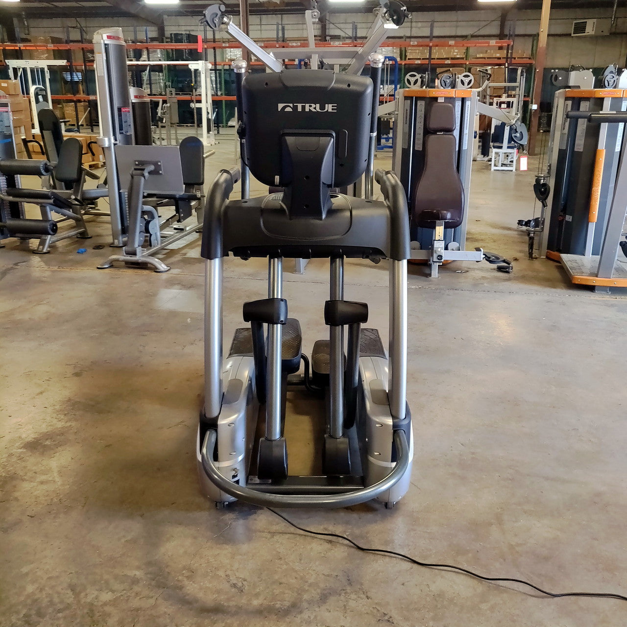 True Fitness CS400 Elliptical w/ Escalate 9 Console